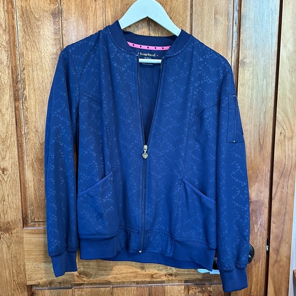 3 piece Heart soul scrub set. Women’s size medium petite - Picture 3 of 6